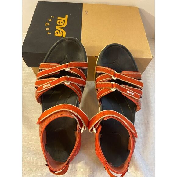 Red Teva tirra sandals used peeling 8.5 - Picture 3 of 6